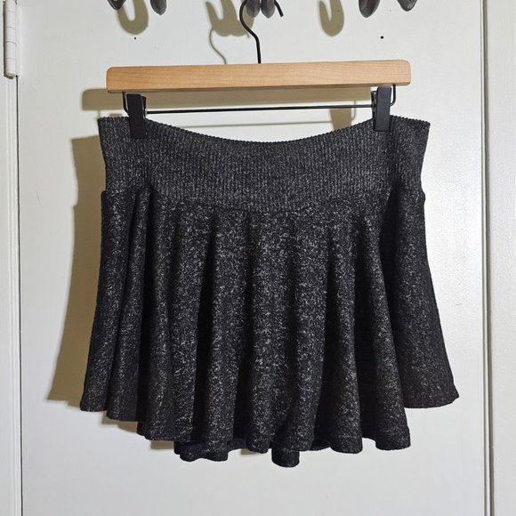 🏷️NWT UO Lounge Set! Tate Cozy Knit Layered Top & Mini Skort Set In Black - S/M - Picture 13 of 16